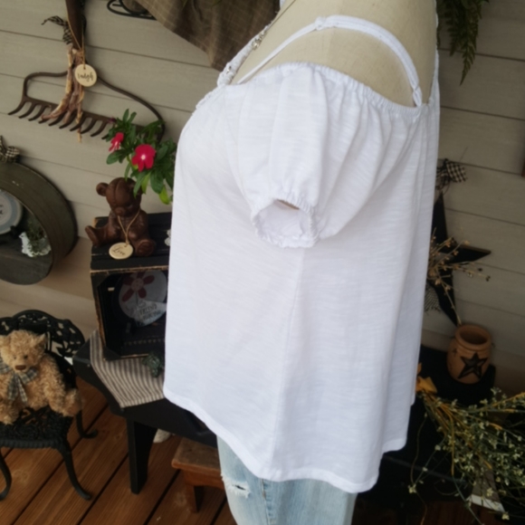 NO BOUNDARIES ♡  NWOT White Adj Straps Lace Front On|Off Shoulders Blouse Top S - Picture 9 of 14